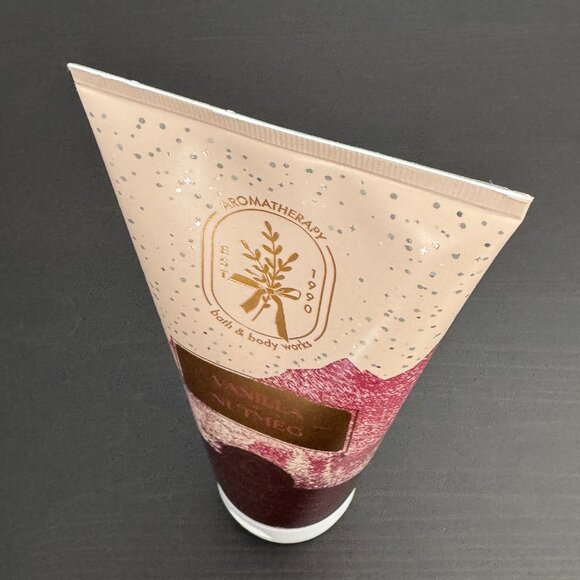 Bath & Body Works Aromatherapy Vanilla Nutmeg Moisturizing Body Wash - Picture 11 of 16